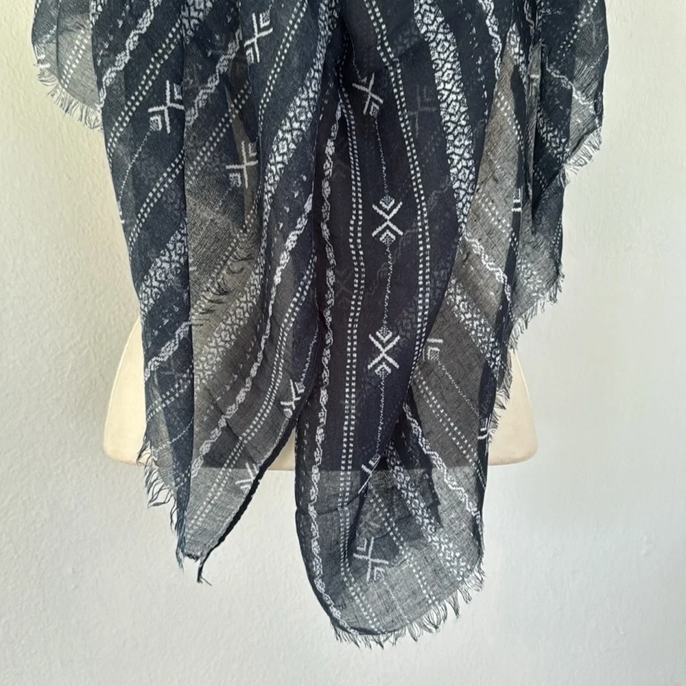 Navy blue white abstract tribal print lightweight semi-sheer scarf one size